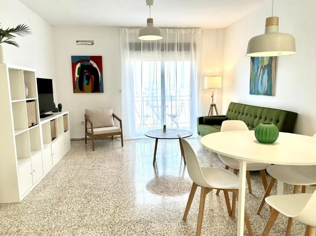 Living room of Flat to rent in  Granada Capital  with Air Conditioner and Balcony