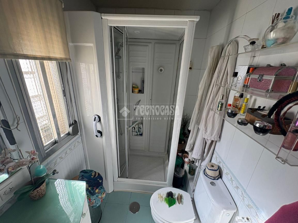 Bathroom of Single-family semi-detached for sale in Boadilla del Monte  with Air Conditioner, Heating and Private garden