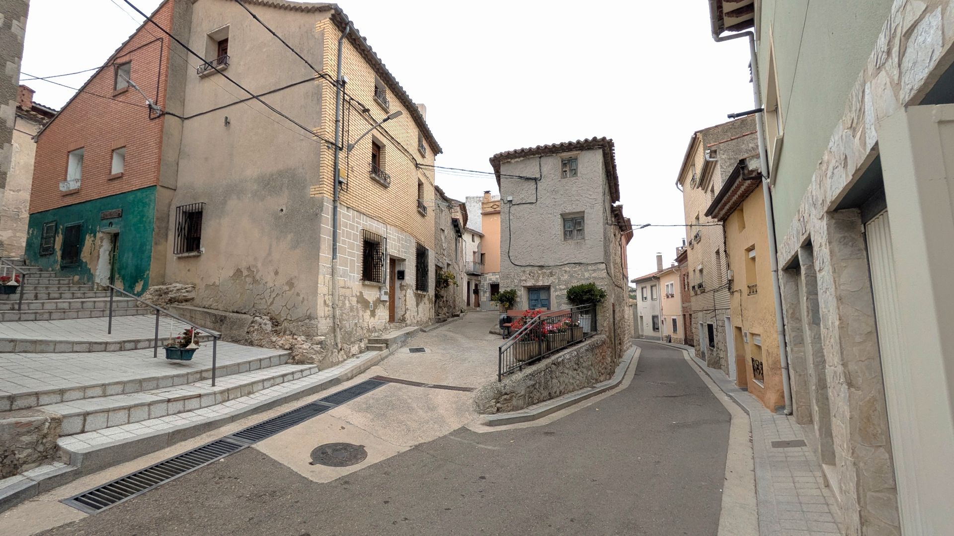 Vista exterior de Casa adosada en venda en Antigüedad amb Calefacció, Terrassa i Moblat