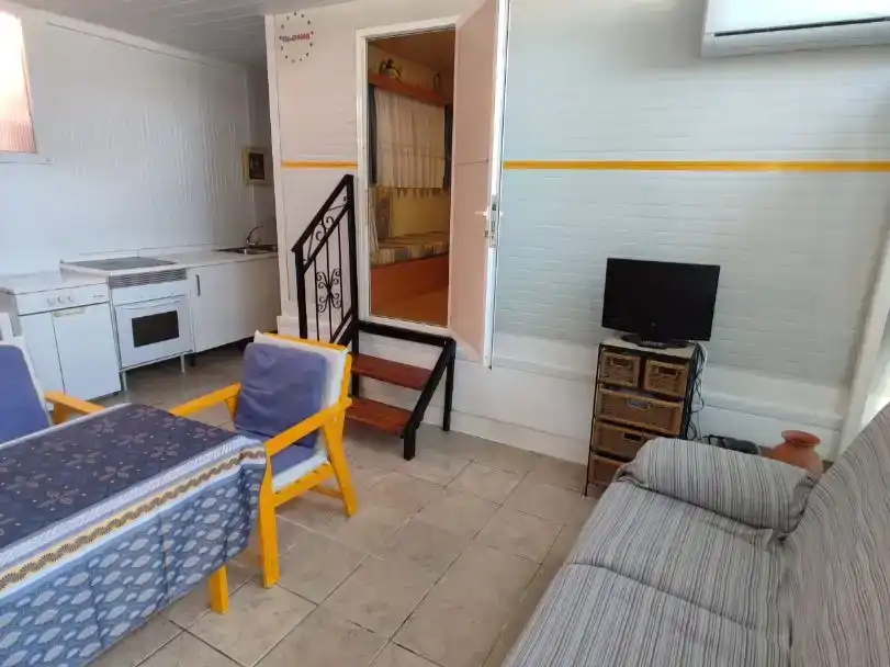 Sala d'estar de Planta baixa en venda en Cartagena amb Aire condicionat, Jardí privat i Moblat