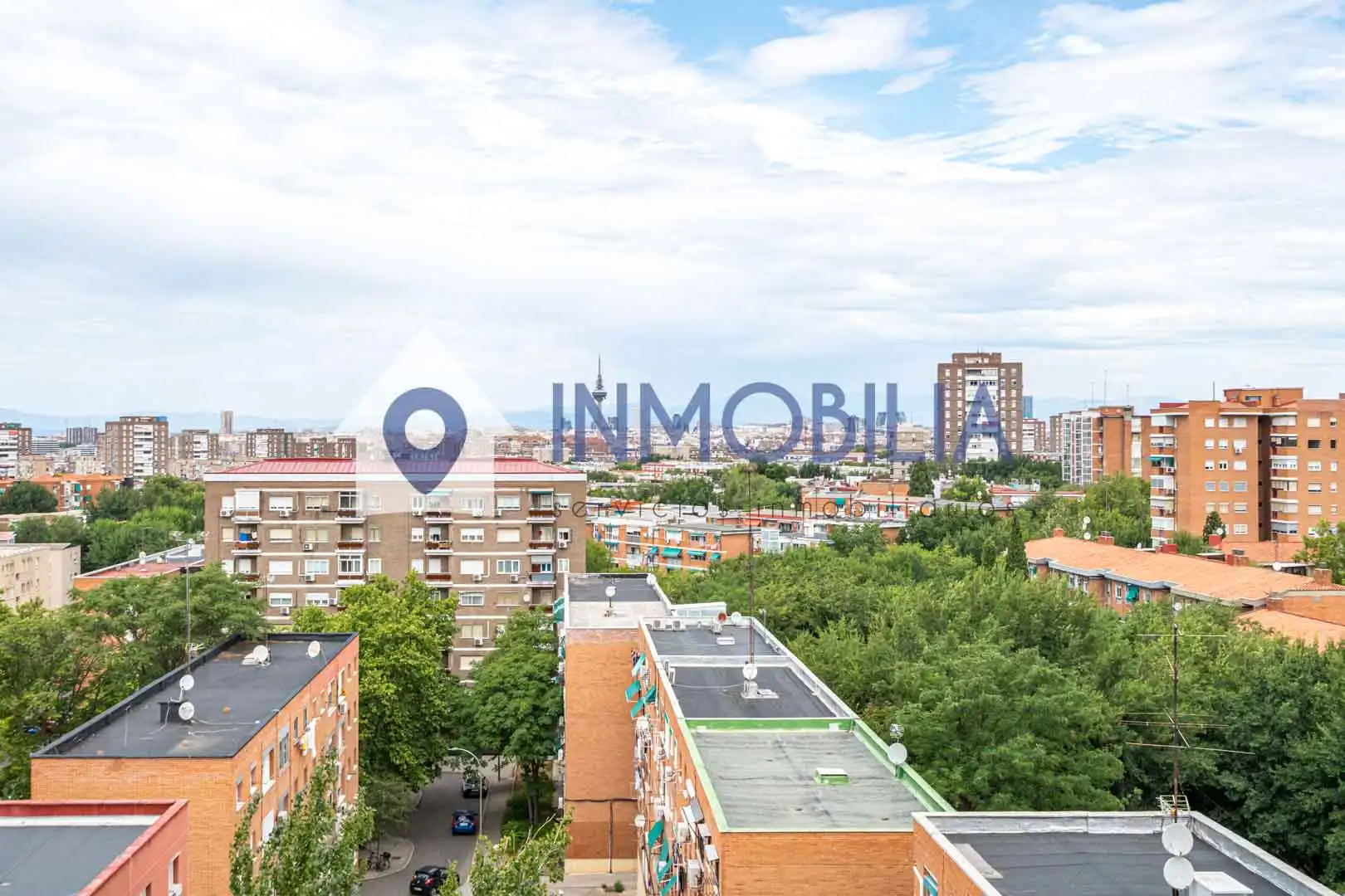 Außenansicht von Wohnung zum Verkauf in Madrid mit Klimaanlage, Heizung und Terrasse