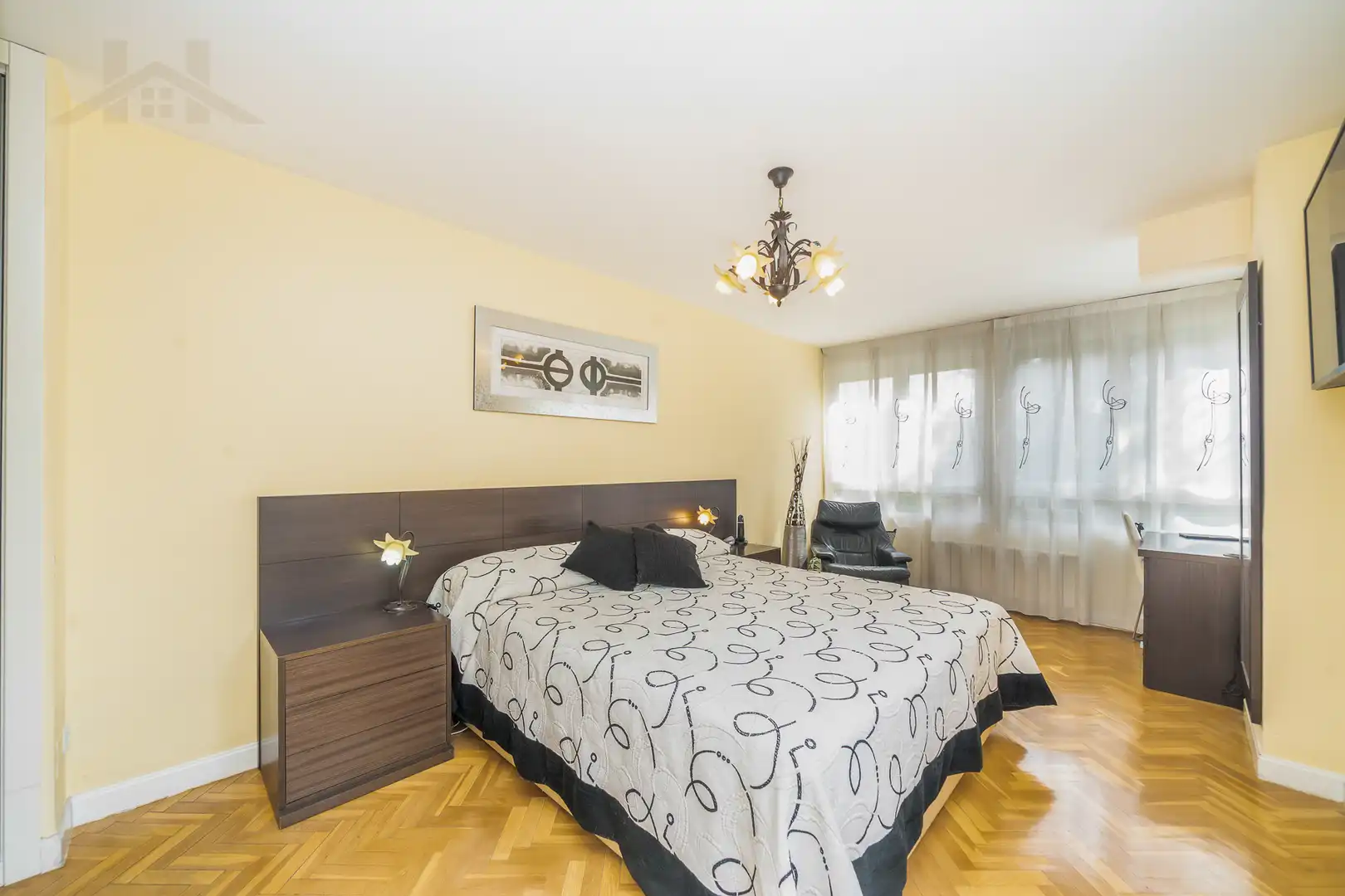 Bedroom of Flat for sale in Pozuelo de Alarcón  with Air Conditioner, Heating and Storage room
