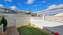 Vista exterior de Casa o xalet en venda en Santa Pola amb Jardí privat, Terrassa i Traster