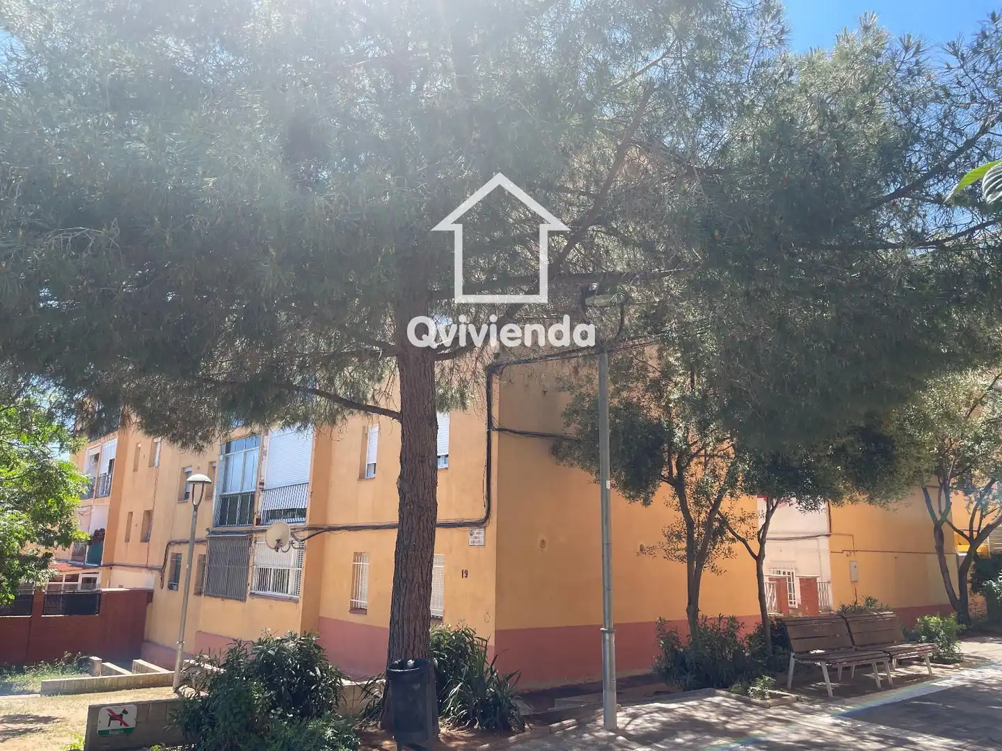 Vista exterior de Piso en venta en Santa Coloma de Gramenet