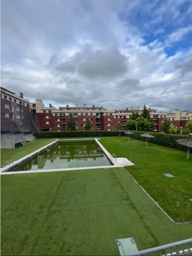 Piscina de Piso en venta en Arroyo de la Encomienda con Calefacción, Jardín privado y Terraza