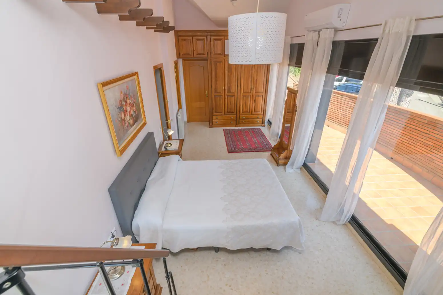 Habitación de Casa o chalet de alquiler en Viladecans con Terraza, Piscina y Balcón