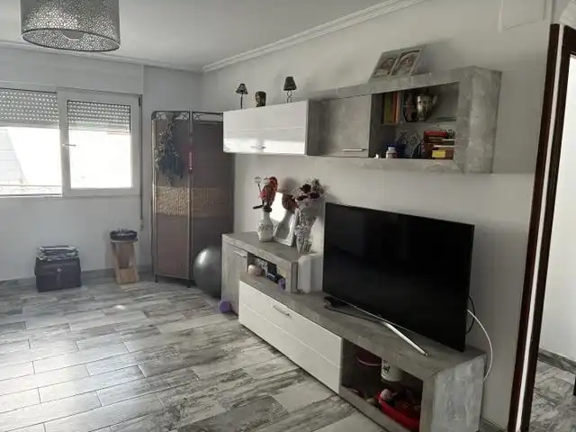 Piso con ascensor en venta en SEVERO OCHOA 7