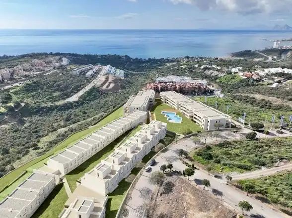Ground floor with terrace for sale in Avenida Sierra Morena 29, imagen 4
