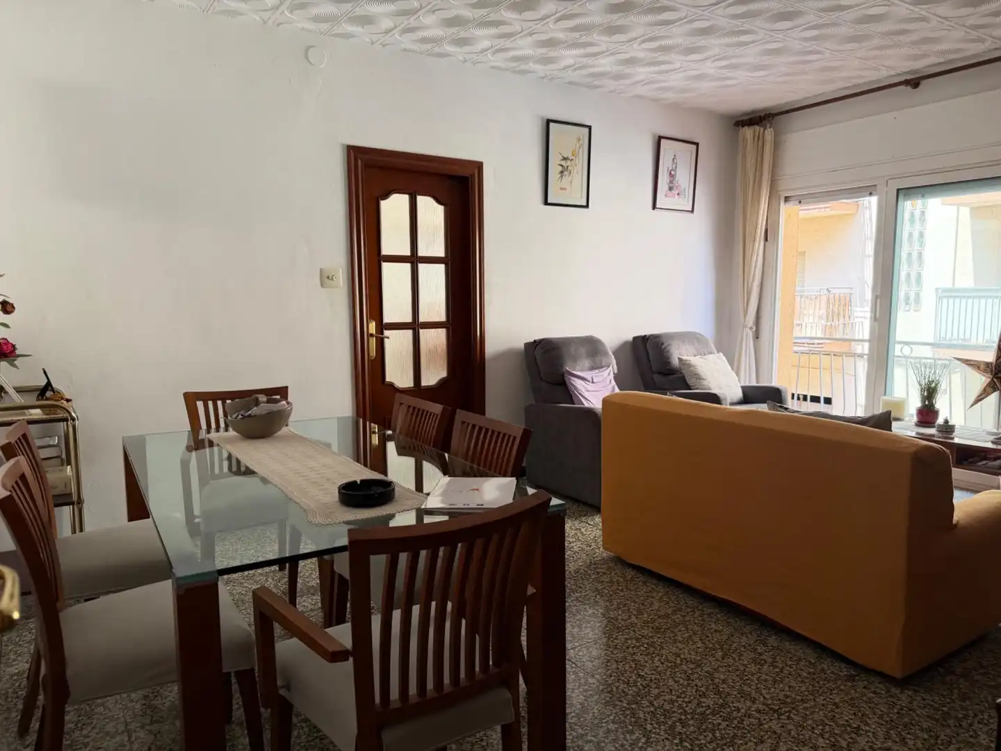 Sala d'estar de Planta baixa en venda en Mataró amb Aire condicionat, Terrassa i Balcó