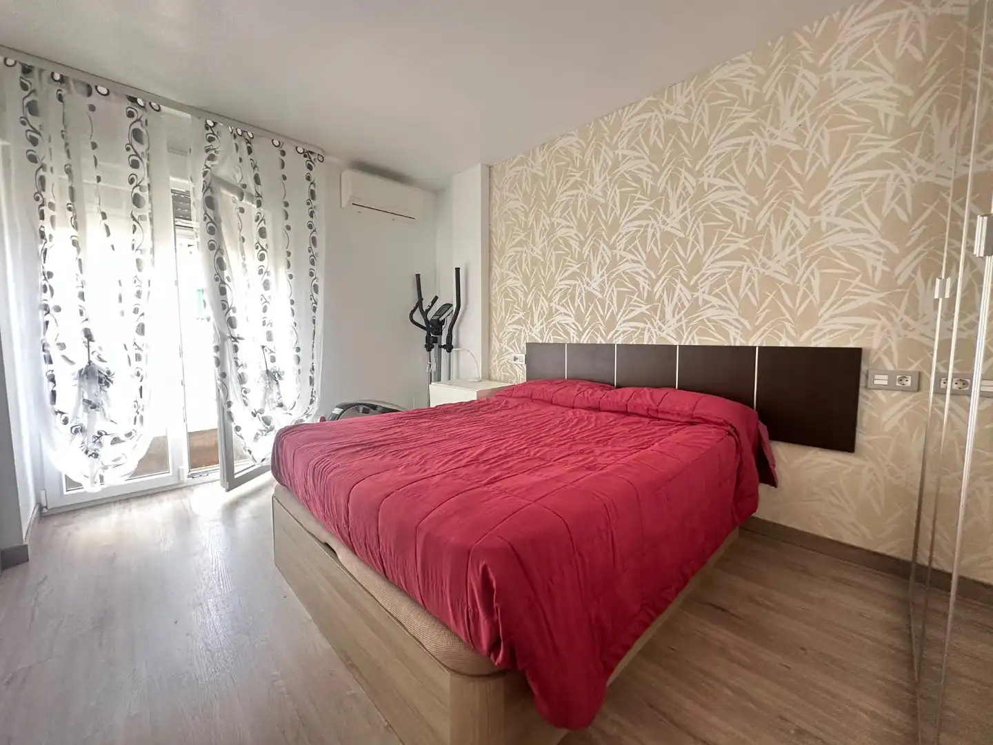 Habitación de Dúplex en venta en Torrevieja con Aire acondicionado, Terraza y Piscina