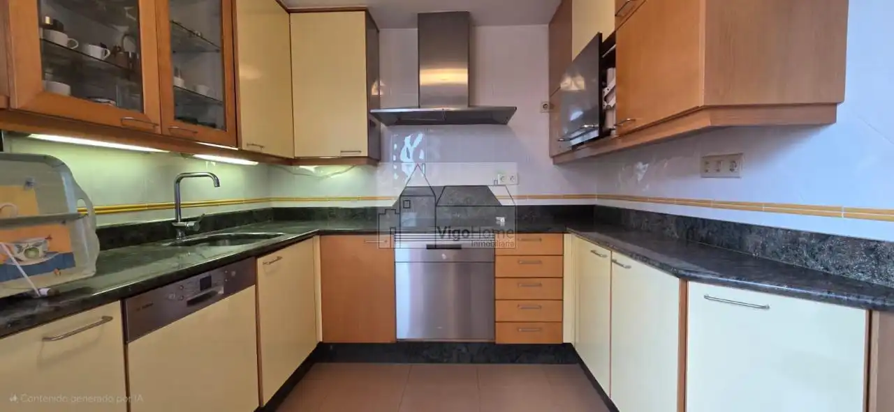 Kitchen of Duplexes for rent in Vigo   with Heating, Parquet flooring and Terrace