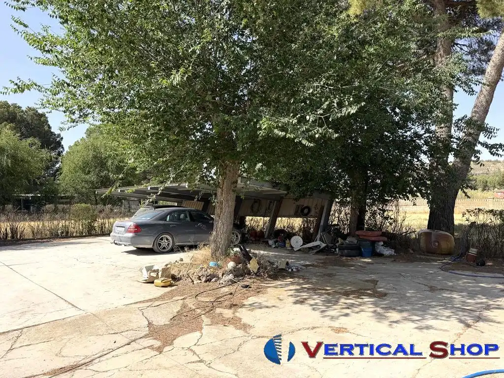 Vista exterior de Casa o xalet en venda en Villena amb Aire condicionat
