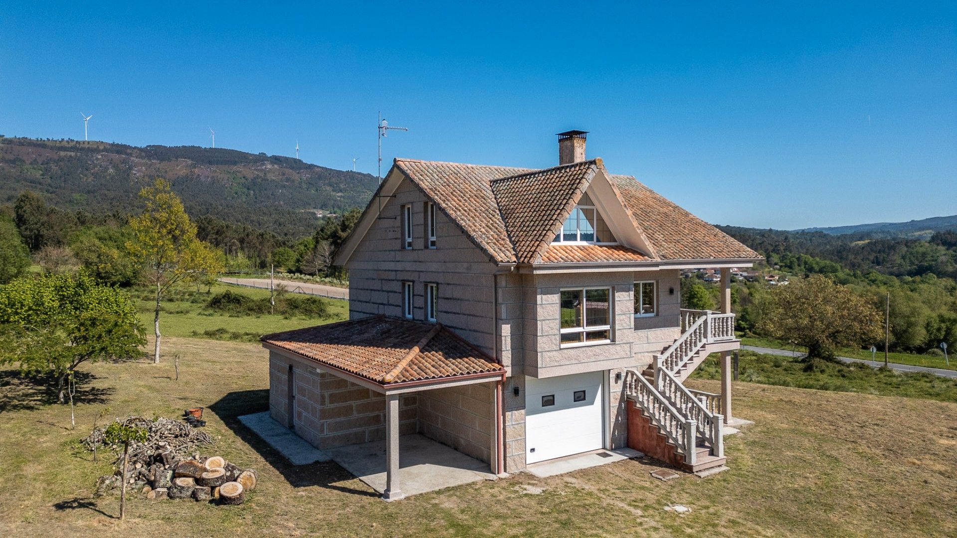 Vista exterior de Casa o xalet en venda en O Carballiño   amb Jardí privat