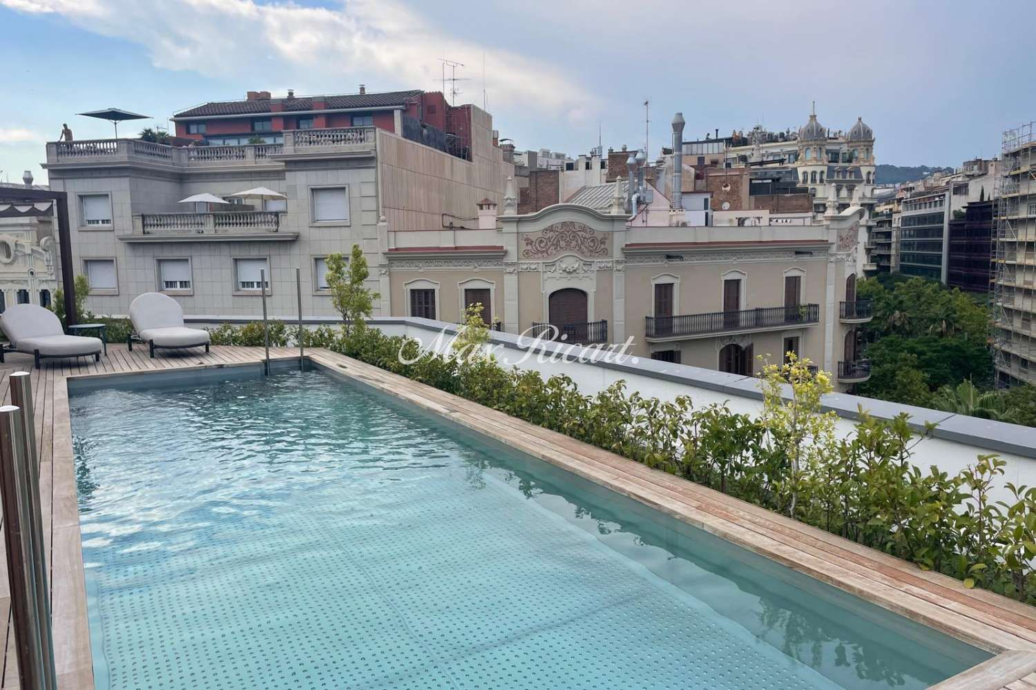 Piscina de Pis de lloguer en  Barcelona Capital amb Aire condicionat, Calefacció i Terrassa