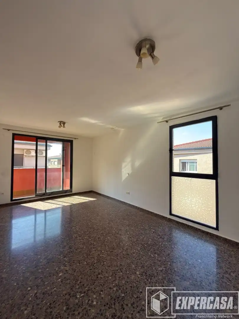 Sala de estar de Ático en venta en Alginet con Parquet, Terraza y Trastero