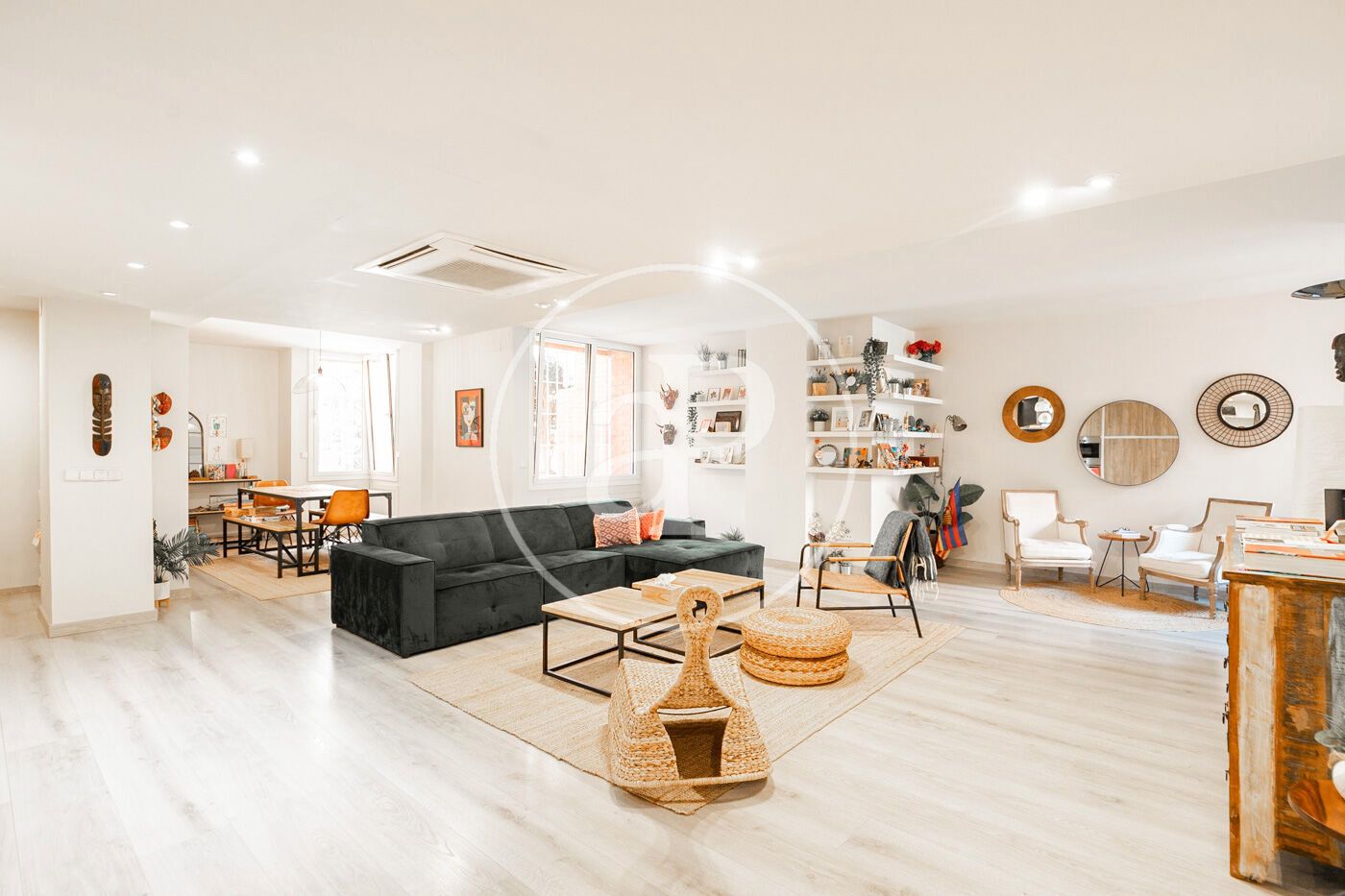Sala d'estar de Pis en venda en  Barcelona Capital amb Aire condicionat, Calefacció i Jardí privat