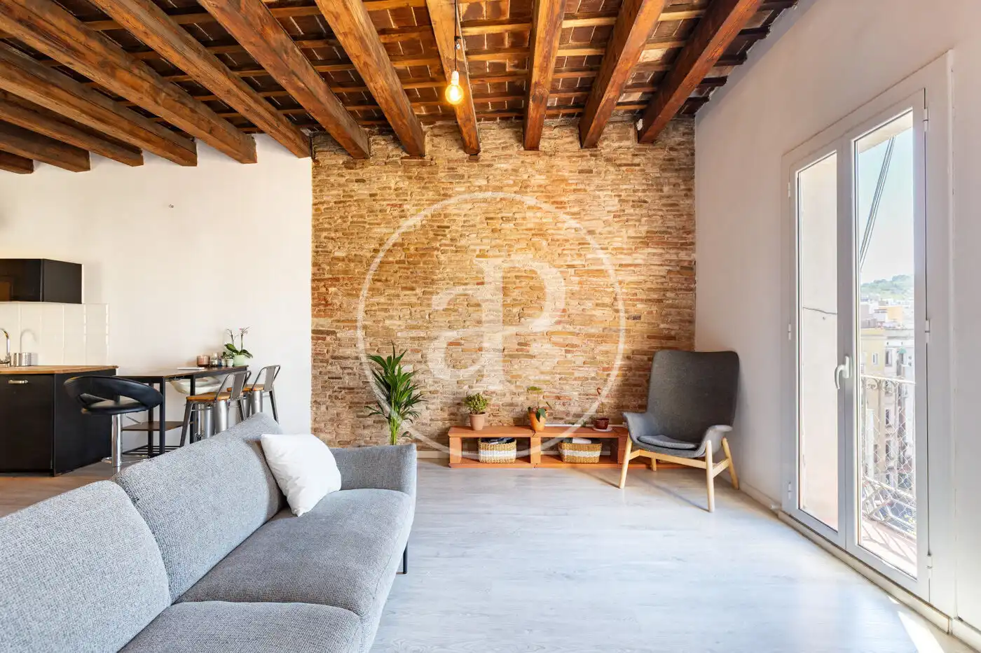Sala d'estar de Pis en venda en Barcelona amb Aire condicionat, Calefacció i Balcó