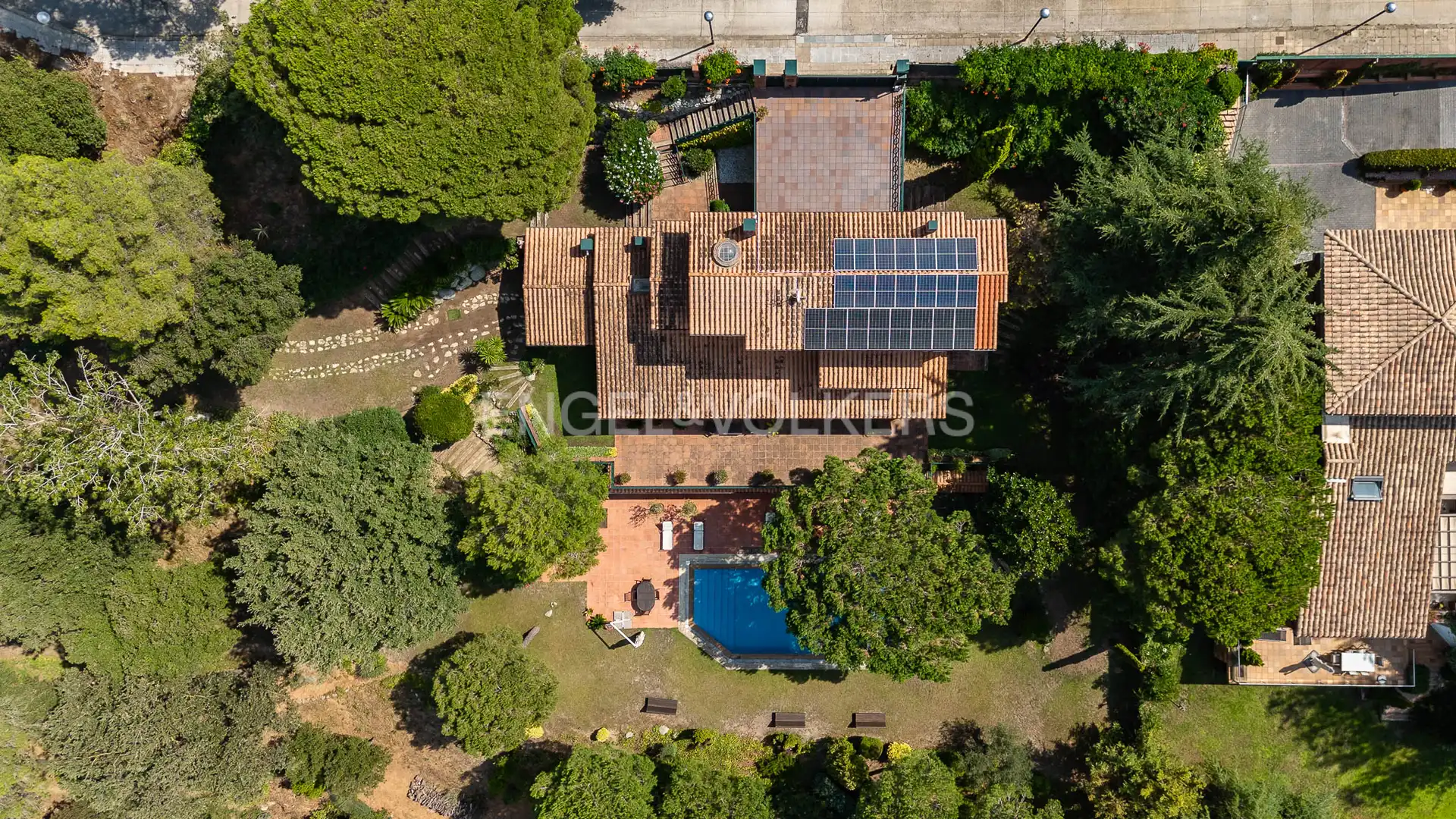 Jardín de Casa o chalet en venta en Barcelona con Aire acondicionado, Calefacción y Jardín privado