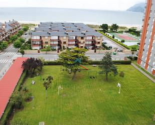 Vista exterior de Apartament de lloguer en Laredo amb Terrassa