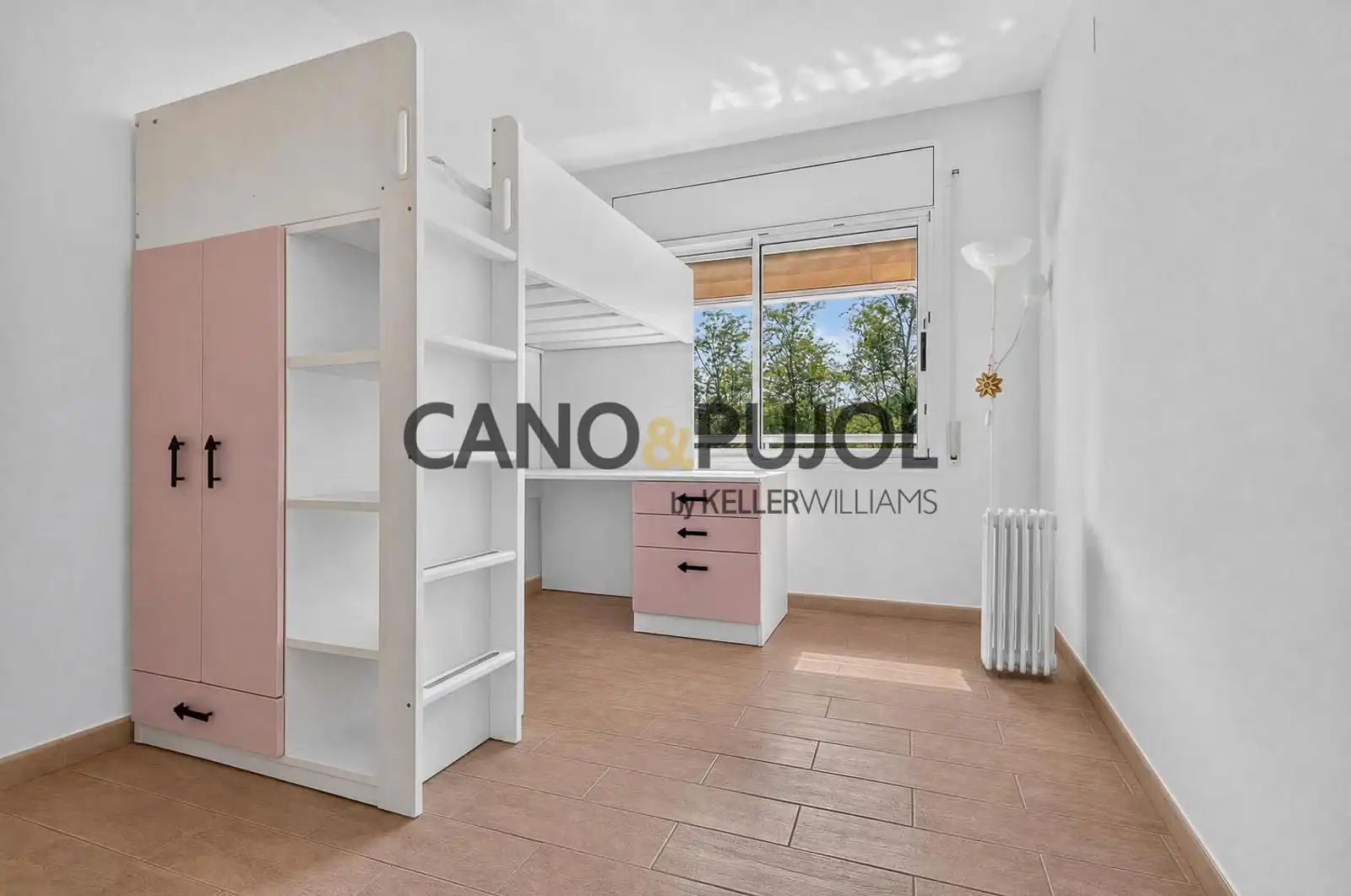 Habitación de Ático en venta en Rubí con Aire acondicionado, Calefacción y Jardín privado