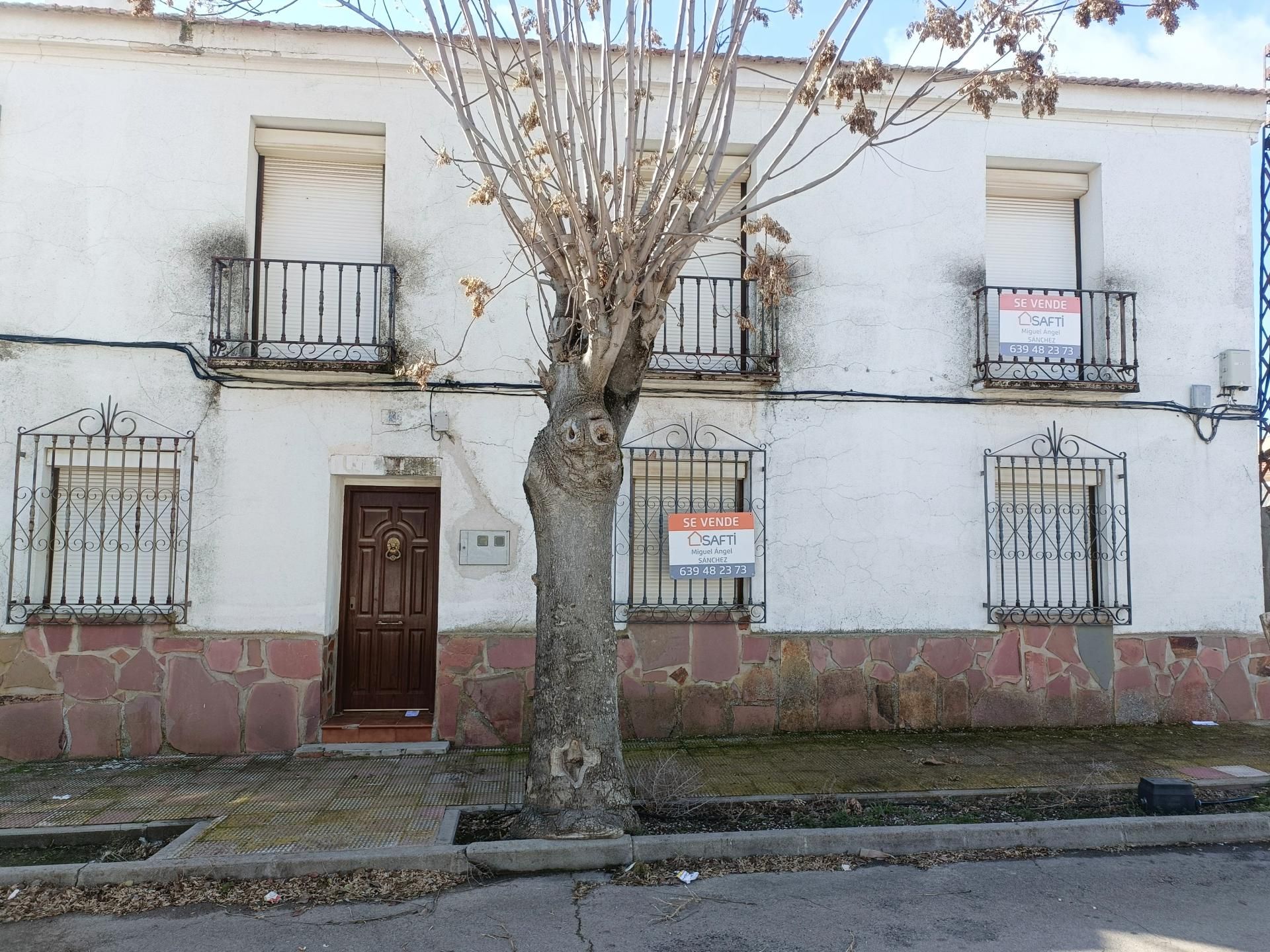 Exterior view of Single-family semi-detached for sale in Arenas de San Juan   with Balcony