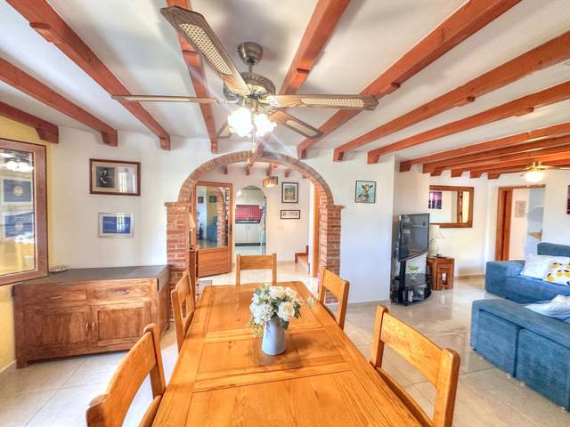 Casa-chalet en Venta en Iznate