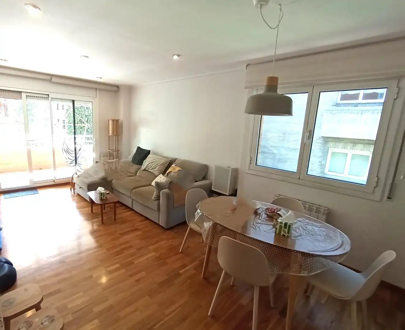 Living room of Flat for sale in Sant Cugat del Vallès  with Heating, Private garden and Terrace
