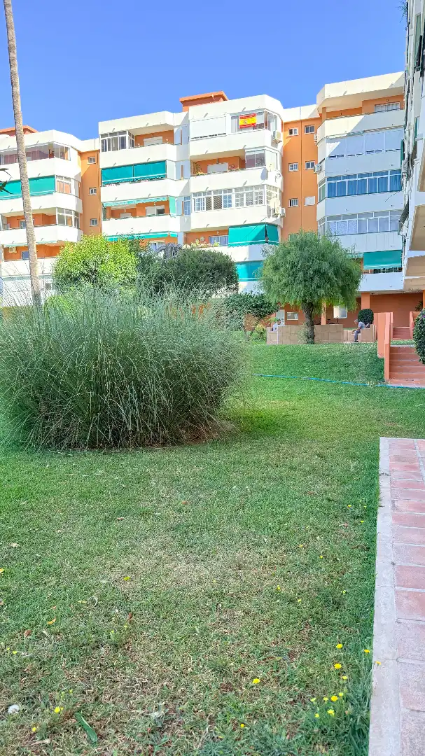 Piso en venta en Torremolinos con Aire acondicionado, Terraza y Trastero