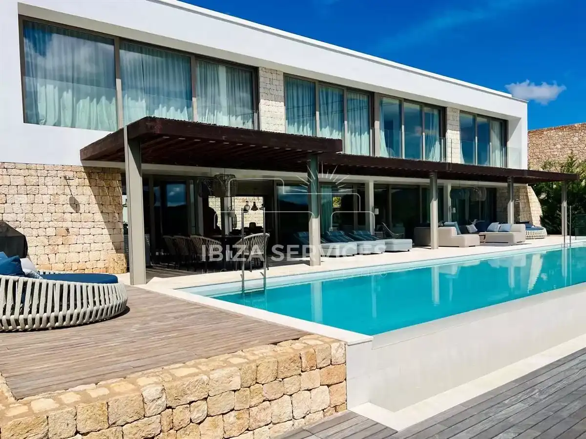 Chalet con piscina en venta en Es Cubells, imagen 3
