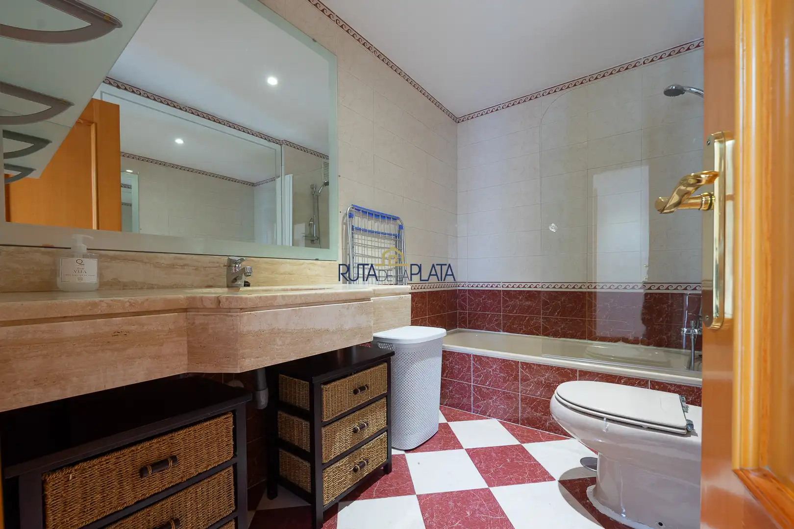 Bathroom of Flat for rent in Zamora Capital   with Heating, Parquet flooring and Terrace
