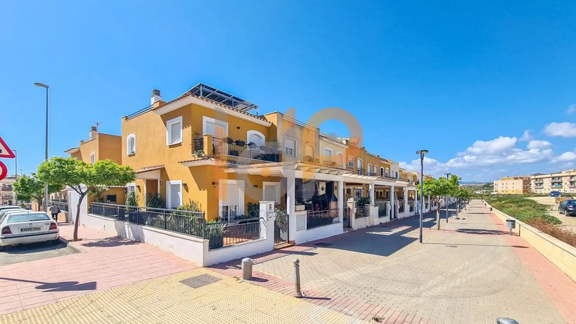 Vista exterior de Dúplex en venda en Vera amb Aire condicionat, Terrassa i Piscina comunitària