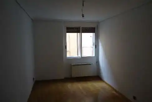Habitación de Piso en venta en Zaragoza con Parquet