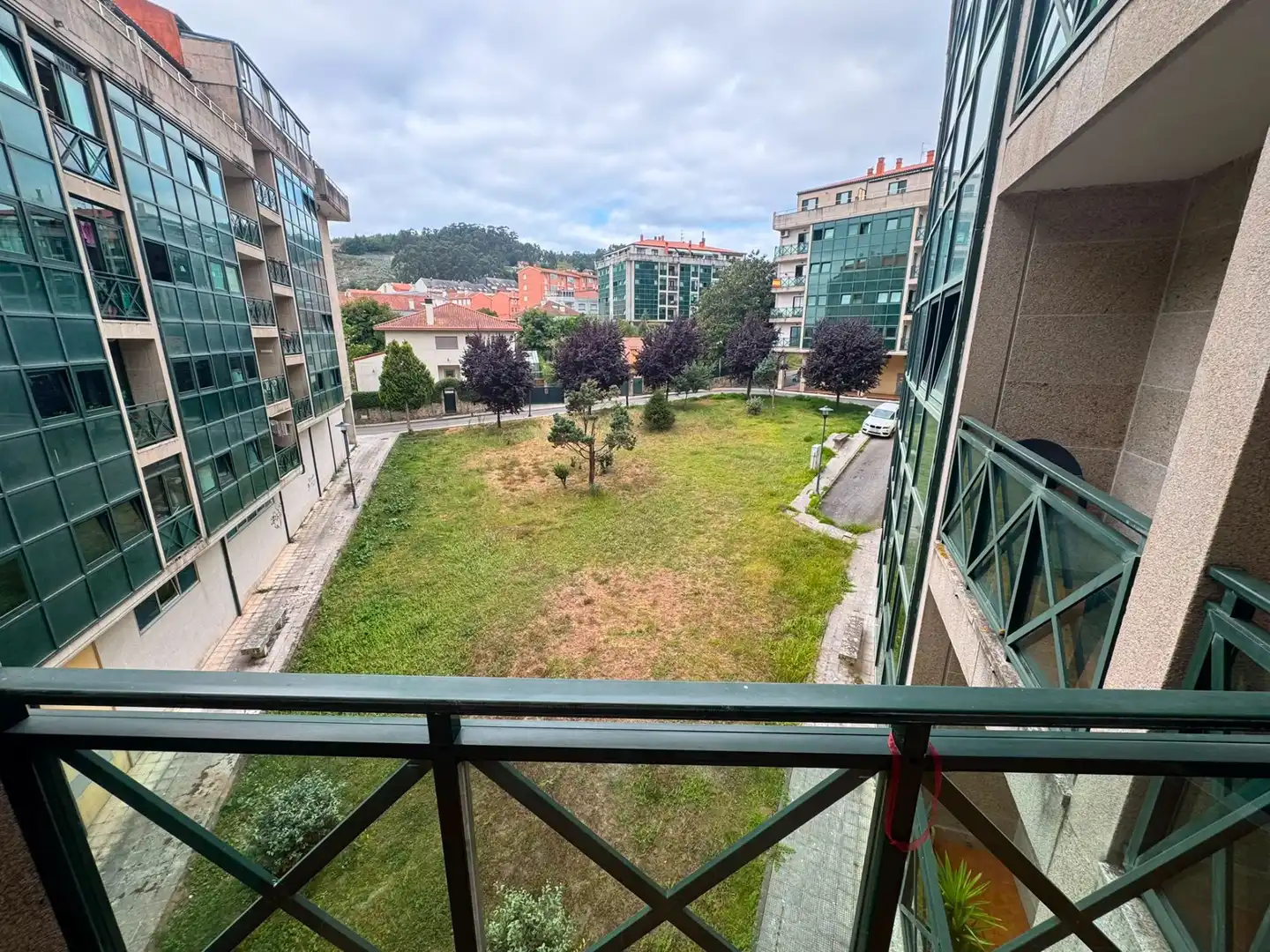 Vista exterior de Pis en venda en Cangas  amb Calefacció, Terrassa i Traster