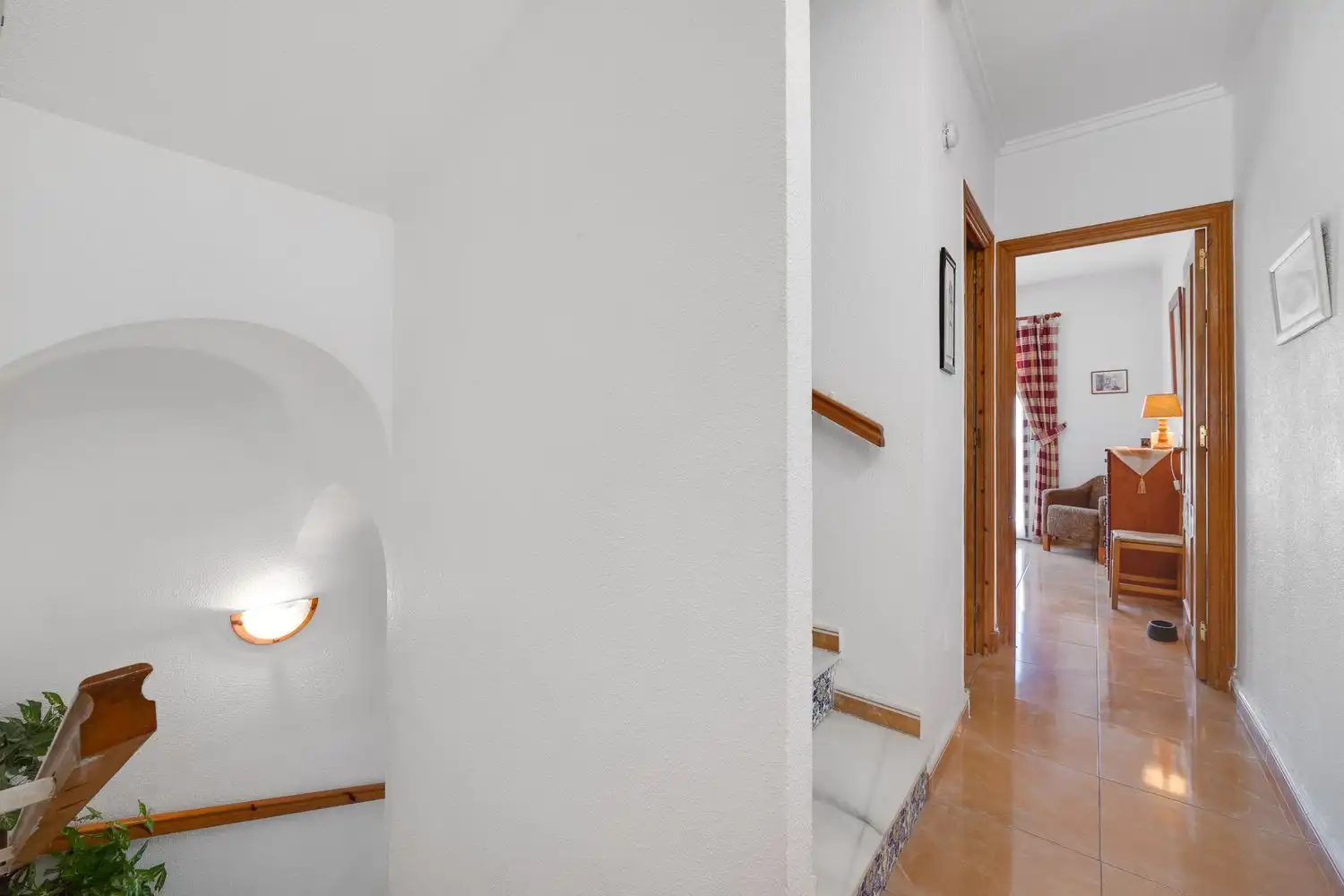 Einfamilien-Reihenhaus zum Verkauf in Torrevieja mit Terrasse, Balkon und Gemeinschaftspool