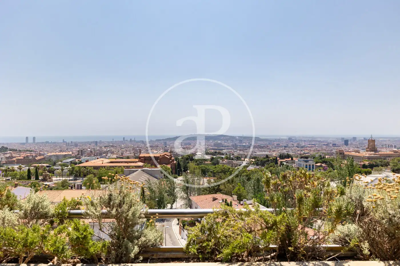 Terrassa de Pis en venda en Barcelona amb Aire condicionat, Calefacció i Jardí privat