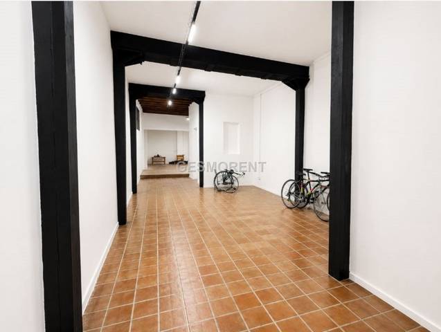 Local comercial en Alquiler en La Llotja - Born