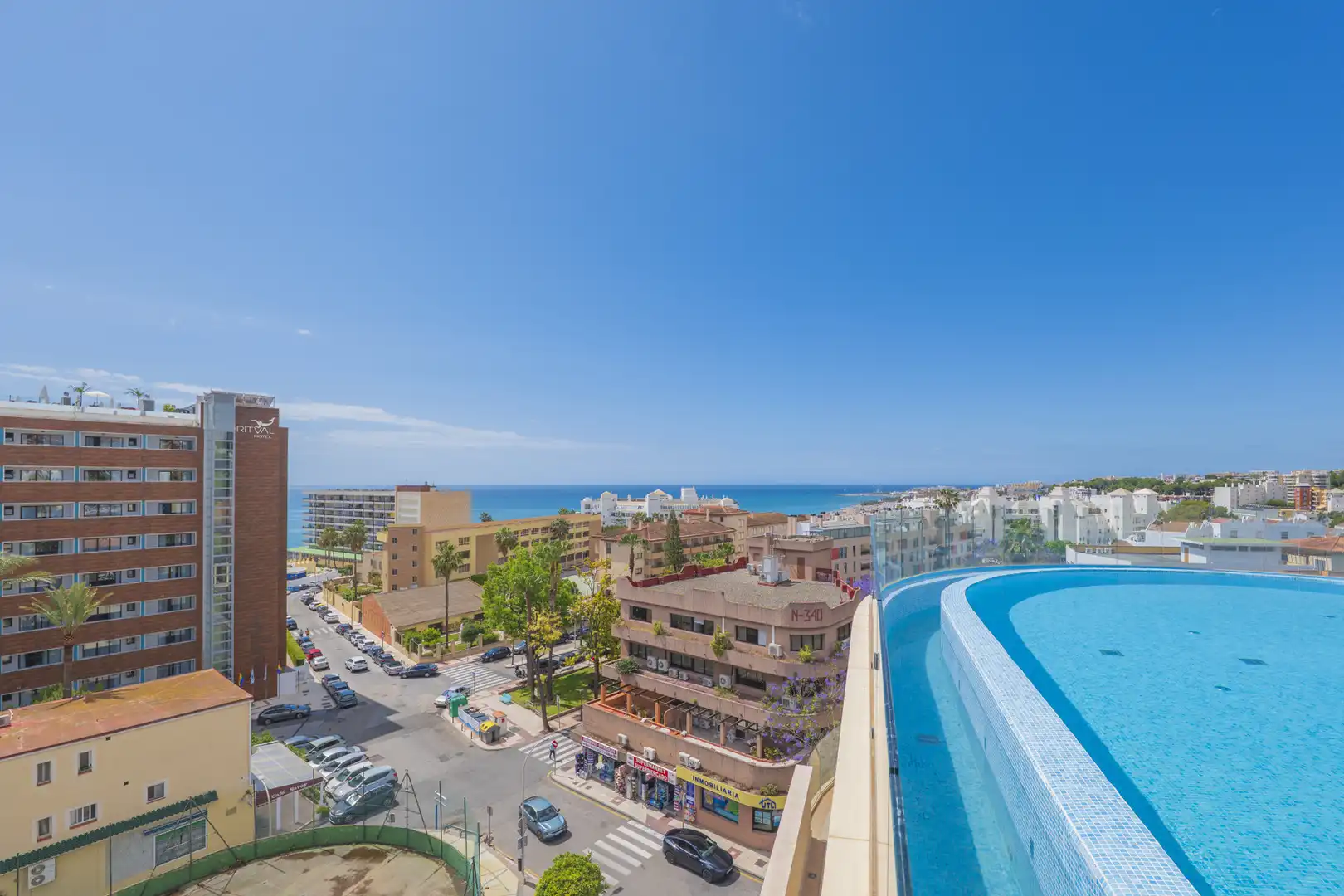 Piscina de Ático en venta en Torremolinos con Aire acondicionado, Calefacción y Terraza