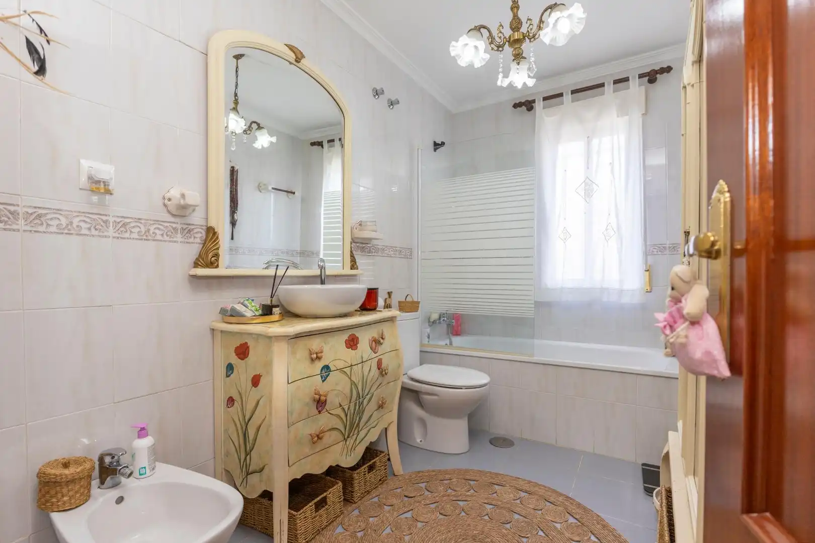 Baño de Casa adosada en venta en Guillena con Aire acondicionado, Calefacción y Terraza