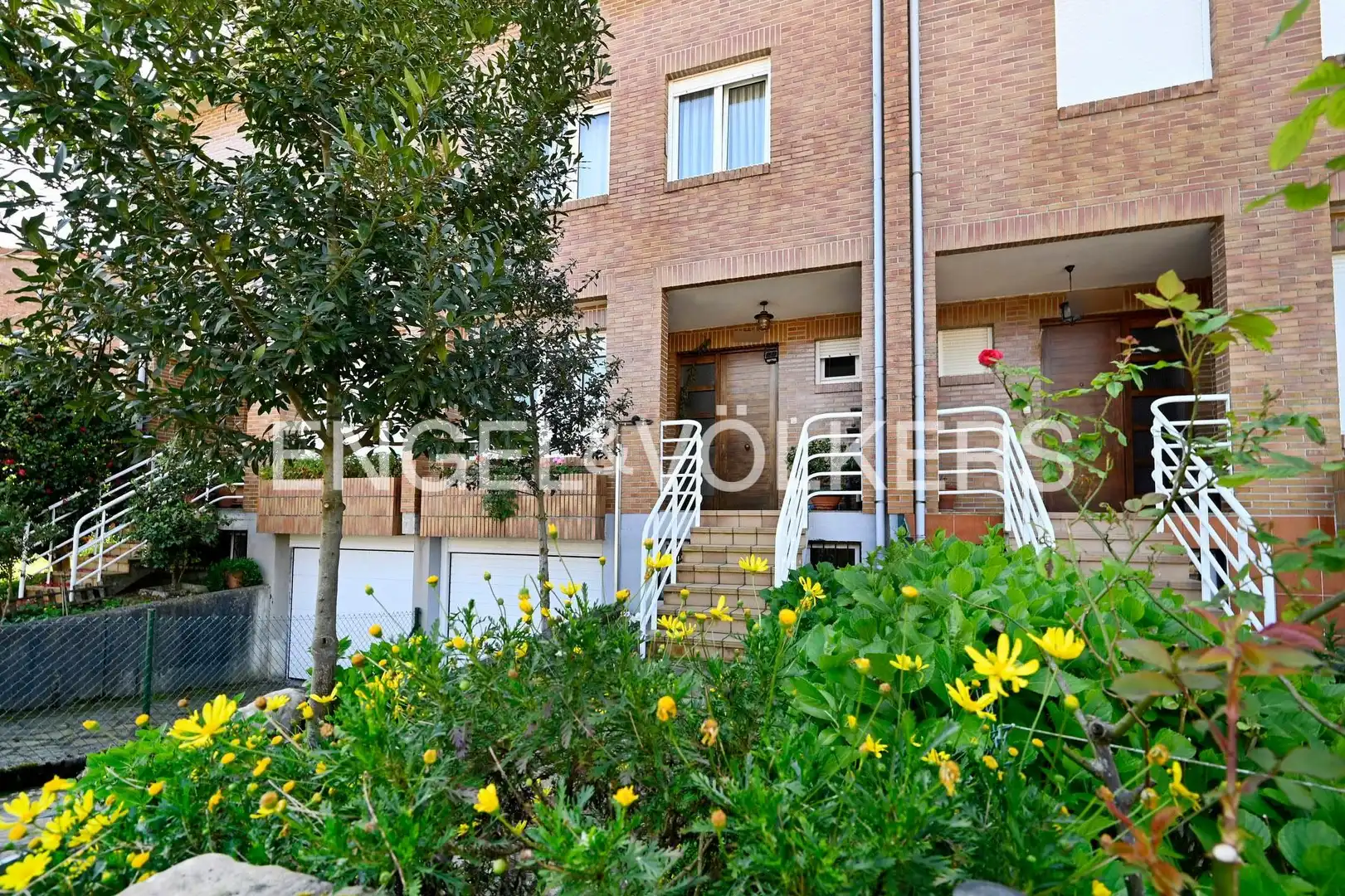 Vista exterior de Casa o xalet en venda en Mazcuerras amb Calefacció, Jardí privat i Terrassa