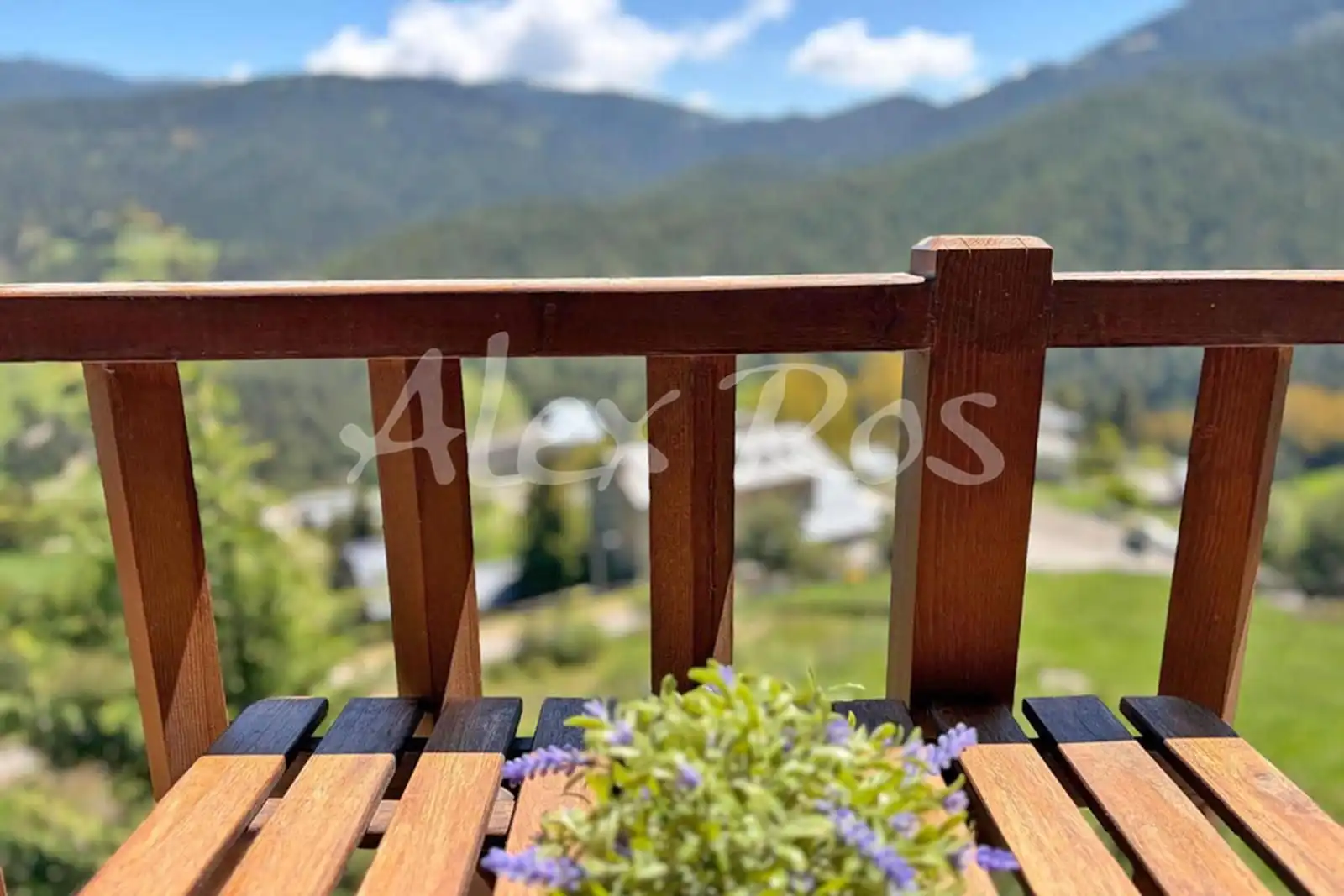 Terrasse von Wohnung zum Verkauf in Alp mit Heizung, Terrasse und Abstellraum