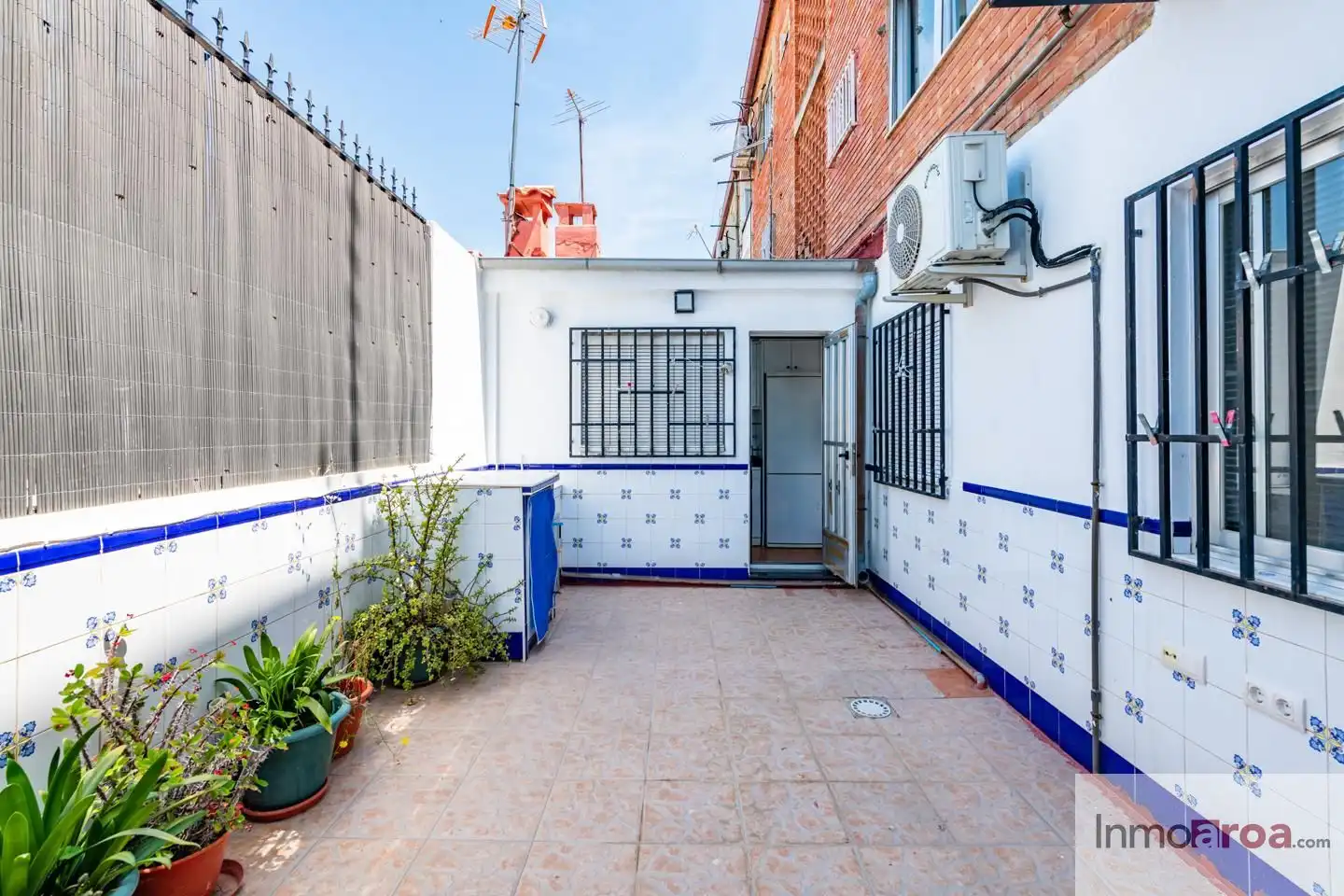 Exterior view of Flat for sale in Picassent  with Air Conditioner and Terrace