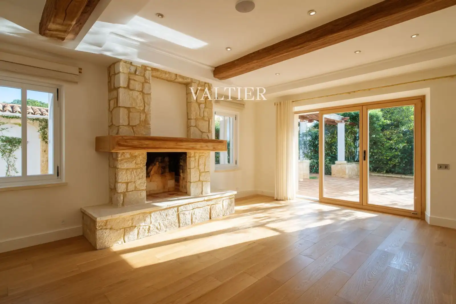 Sala de estar de Casa o chalet en venta en Pozuelo de Alarcón con Aire acondicionado, Calefacción y Piscina