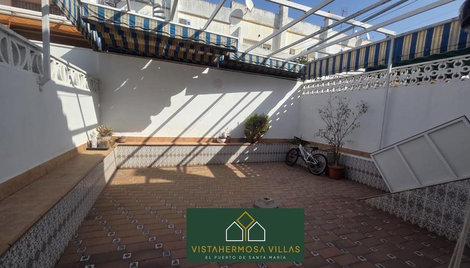 Foto 1 de Casa adosada en venda a Plaza de Toros - Ayuntamiento, Cádiz