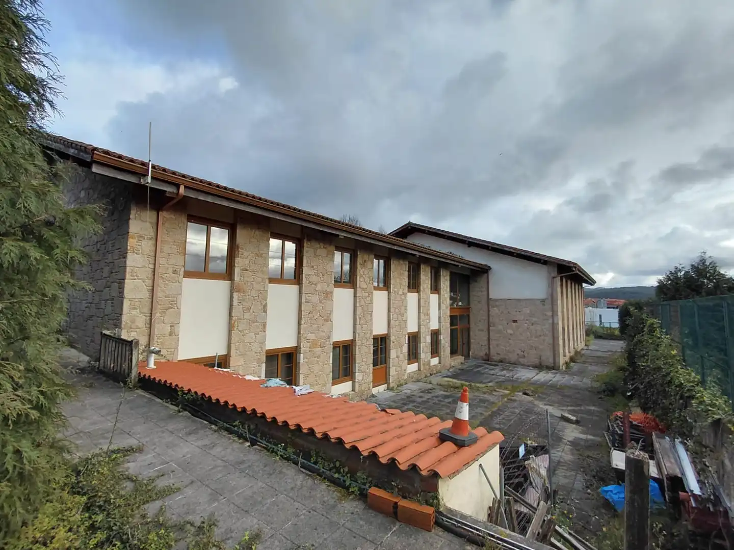 Vista exterior de Casa o xalet en venda en Arteixo amb Jardí privat