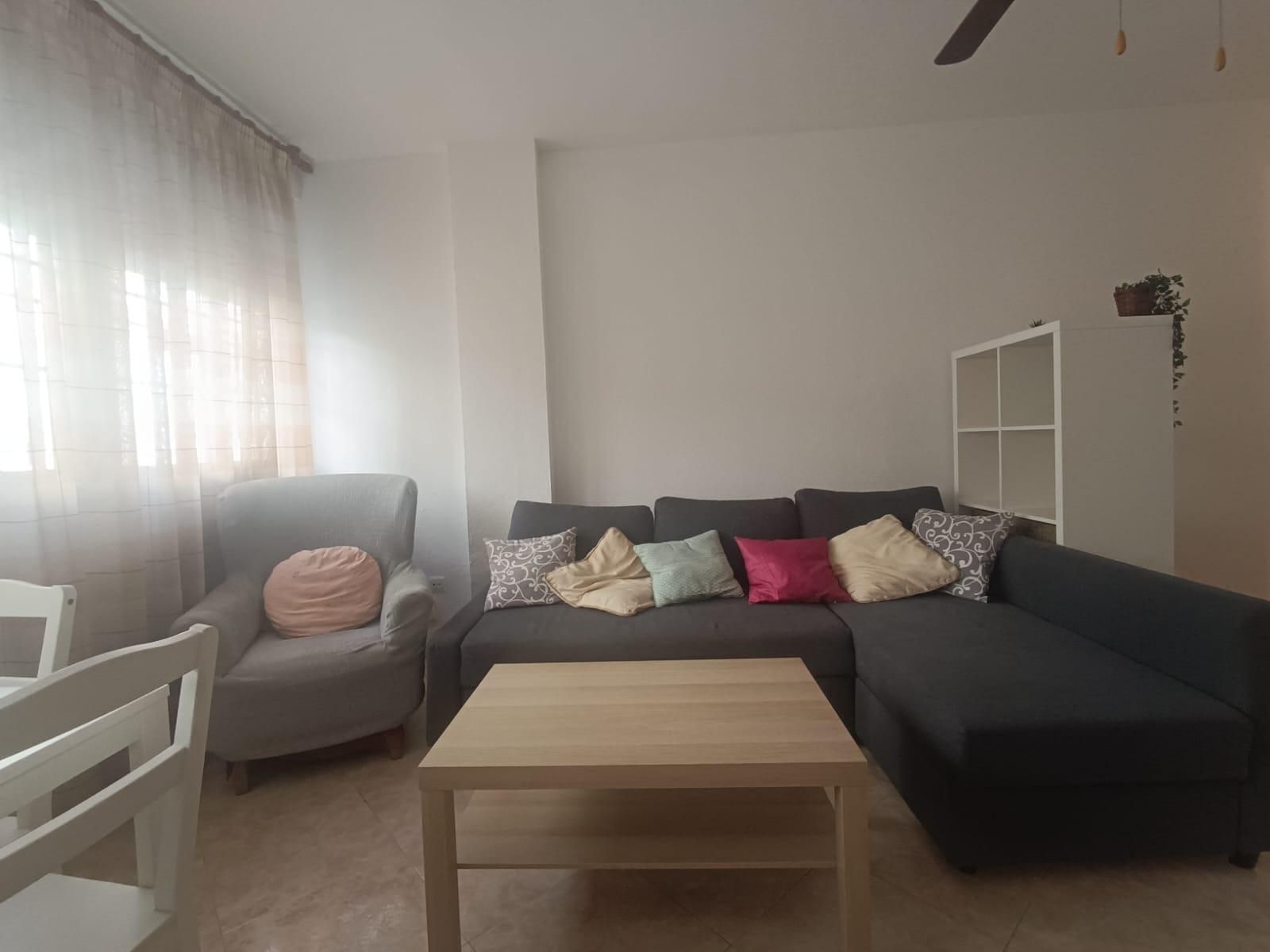 Living room of Flat to rent in  Sevilla Capital  with Air Conditioner, Heating and Terrace