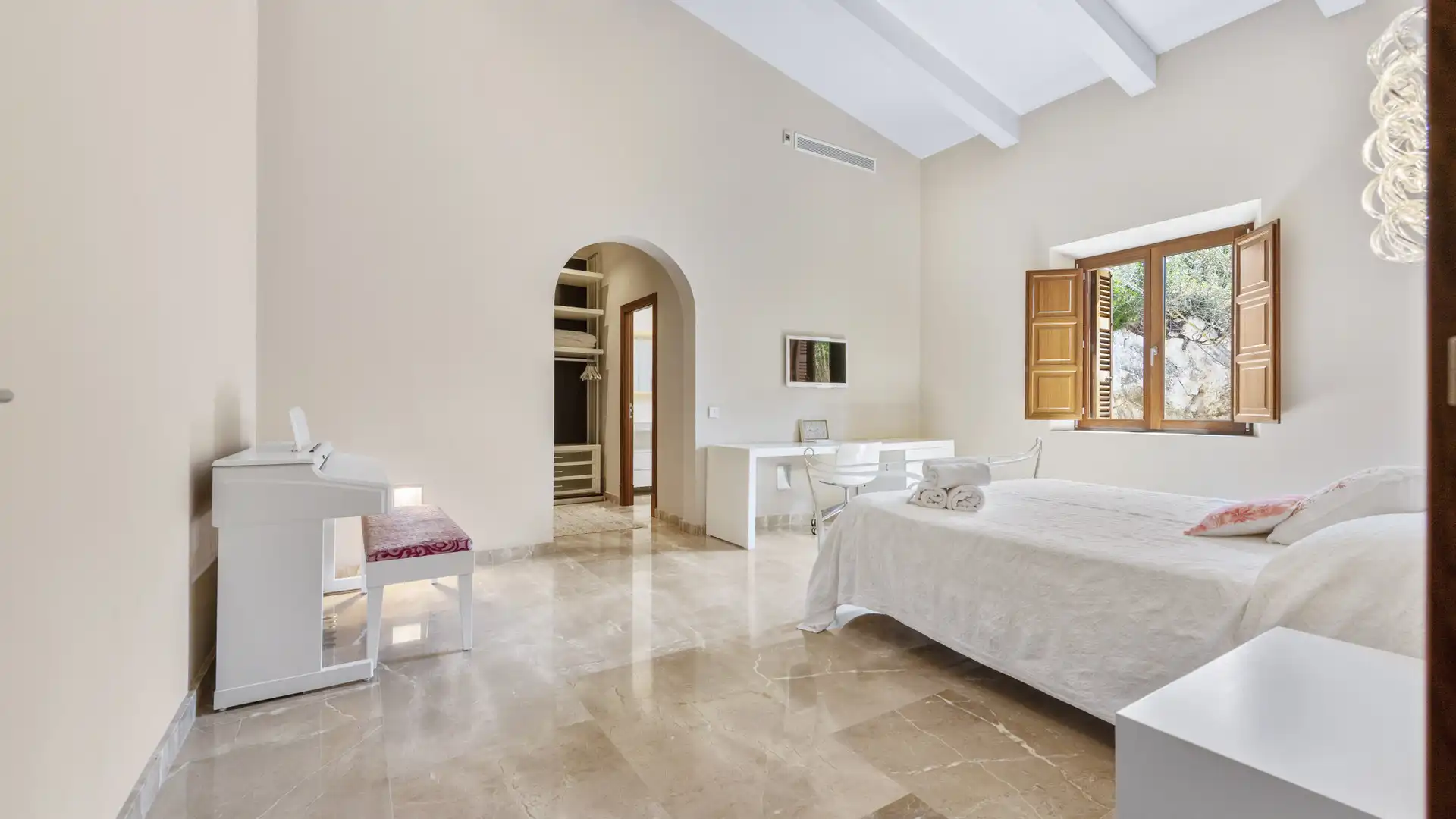 Schlafzimmer von Country house zum Verkauf in Manacor mit Klimaanlage, Heizung und Terrasse