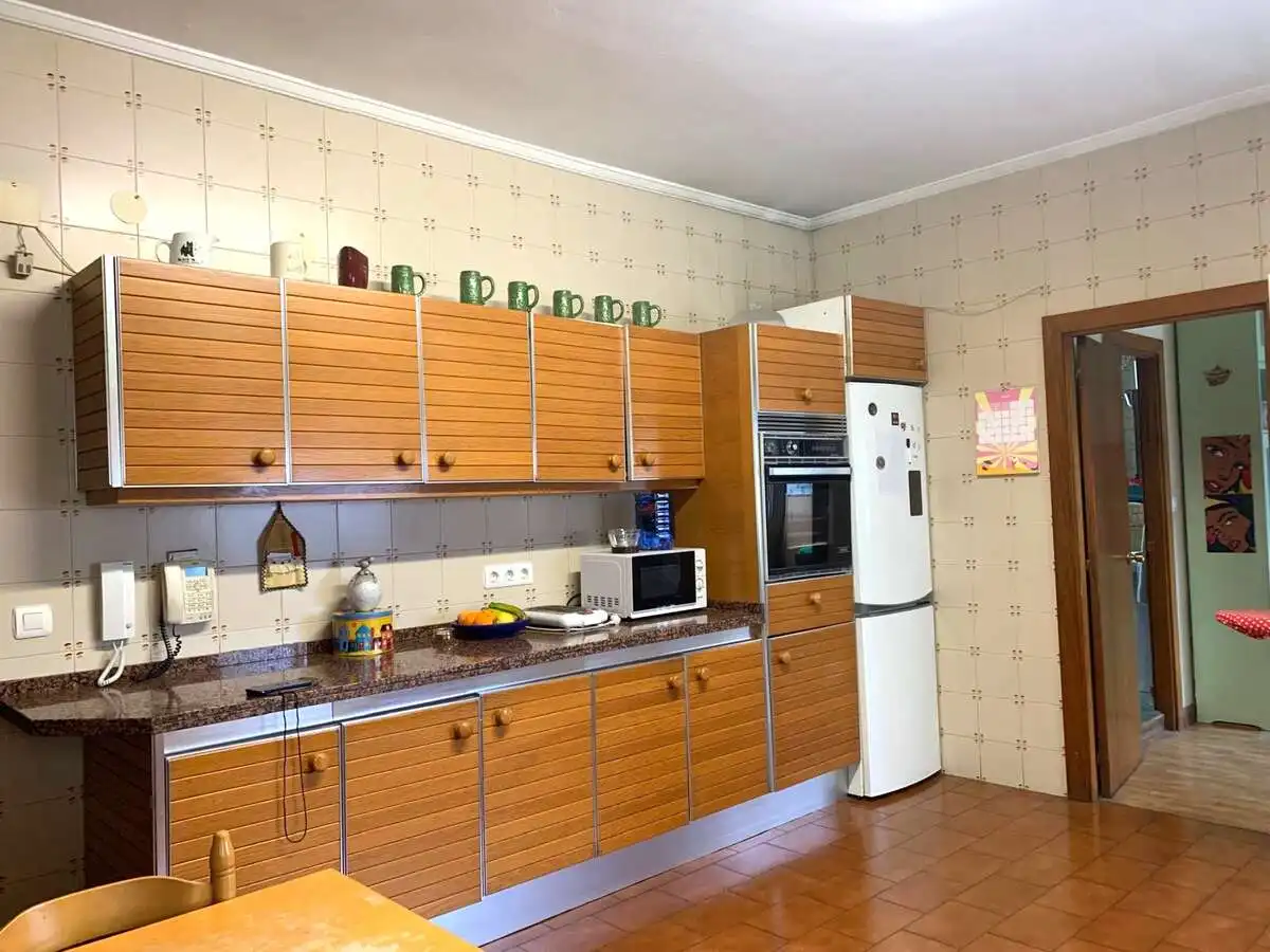 Cocina de Piso en venta en Bilbao  con Calefacción, Terraza y Trastero