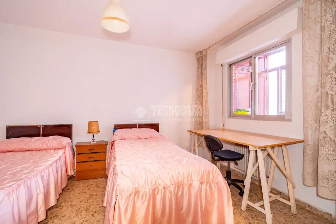 Habitación de Piso en venta en Granada