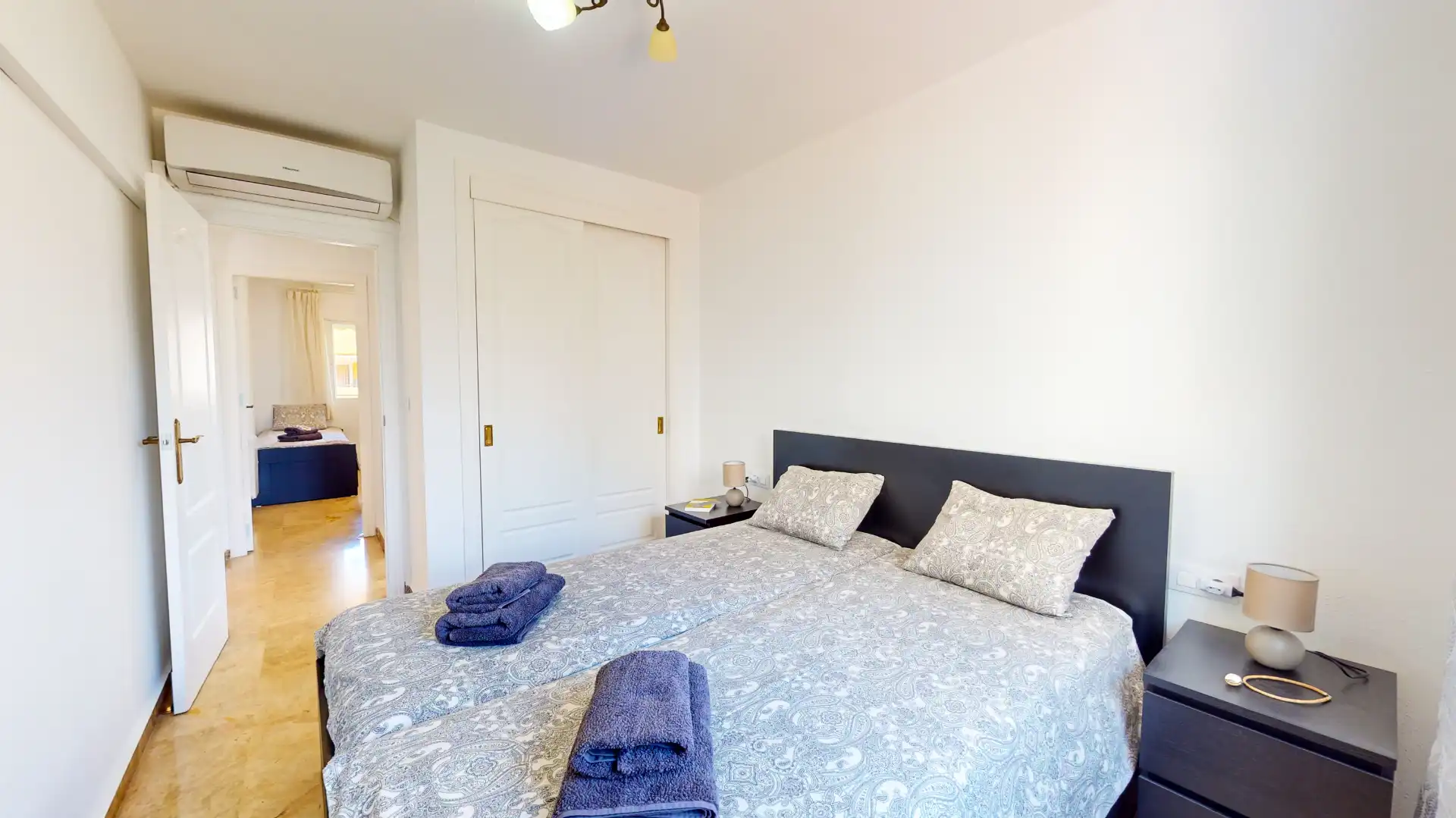 Habitación de Apartamento de alquiler en Dénia con Aire acondicionado, Calefacción y Terraza
