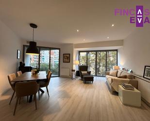 Living room of Flat to rent in  Barcelona Capital  with Air Conditioner, Heating and Parquet flooring